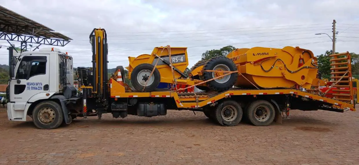 Transporte de implemento agrícola